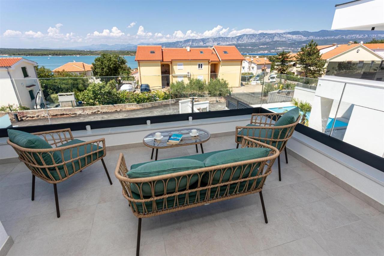 Villa Manhattan Dobrinj Exterior photo