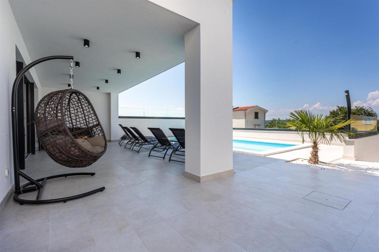 Villa Manhattan Dobrinj Exterior photo