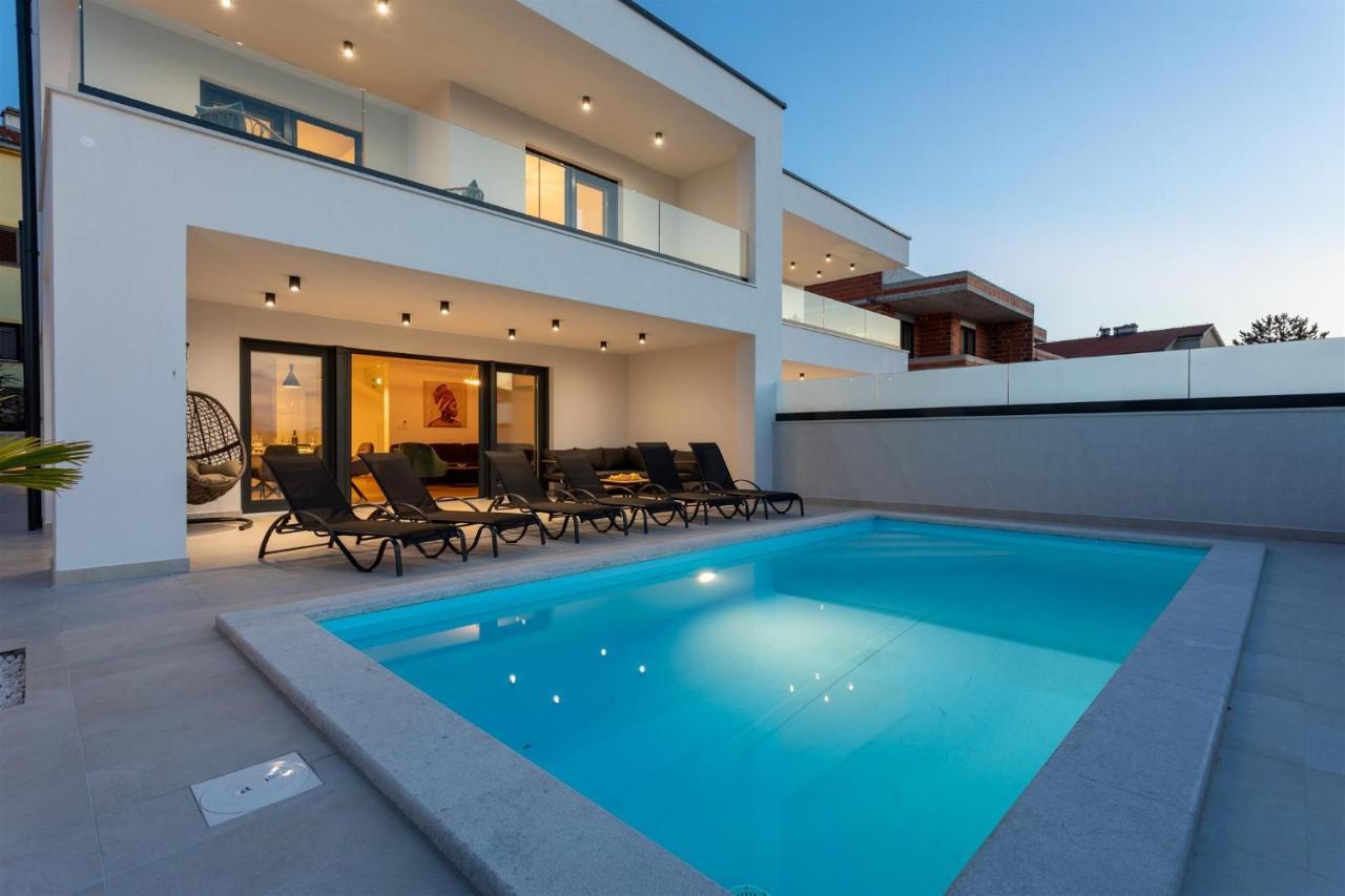 Villa Manhattan Dobrinj Exterior photo